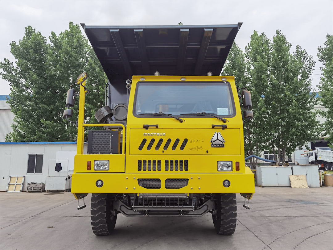 HOWO 90Ton mining dump truck